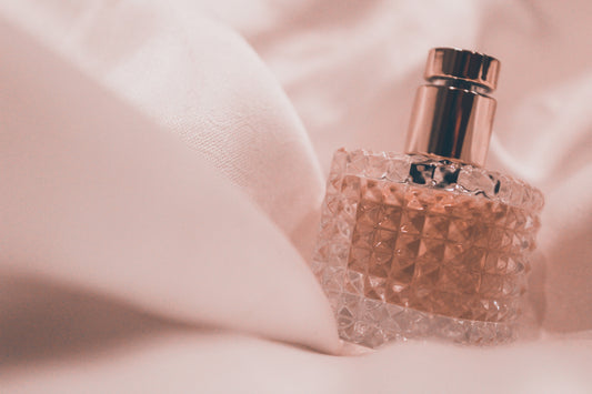 Les Meilleurs Parfums de Dubaï : Tout ce que Vous Devez Savoir et Où Vous les Procurer